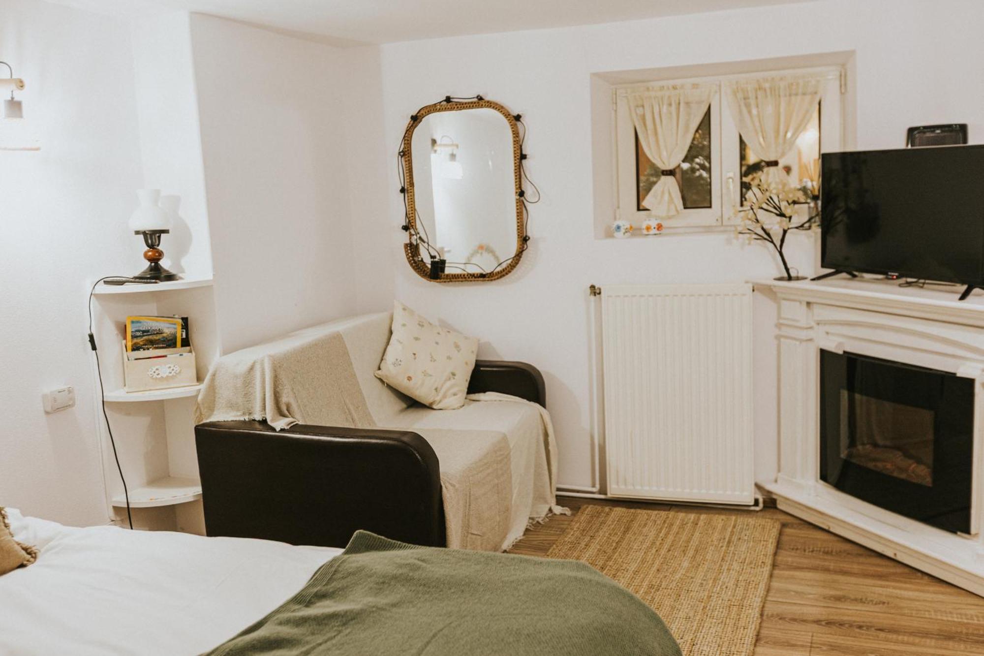 Republicii Rustic Apartament In Brasov City Center Kültér fotó