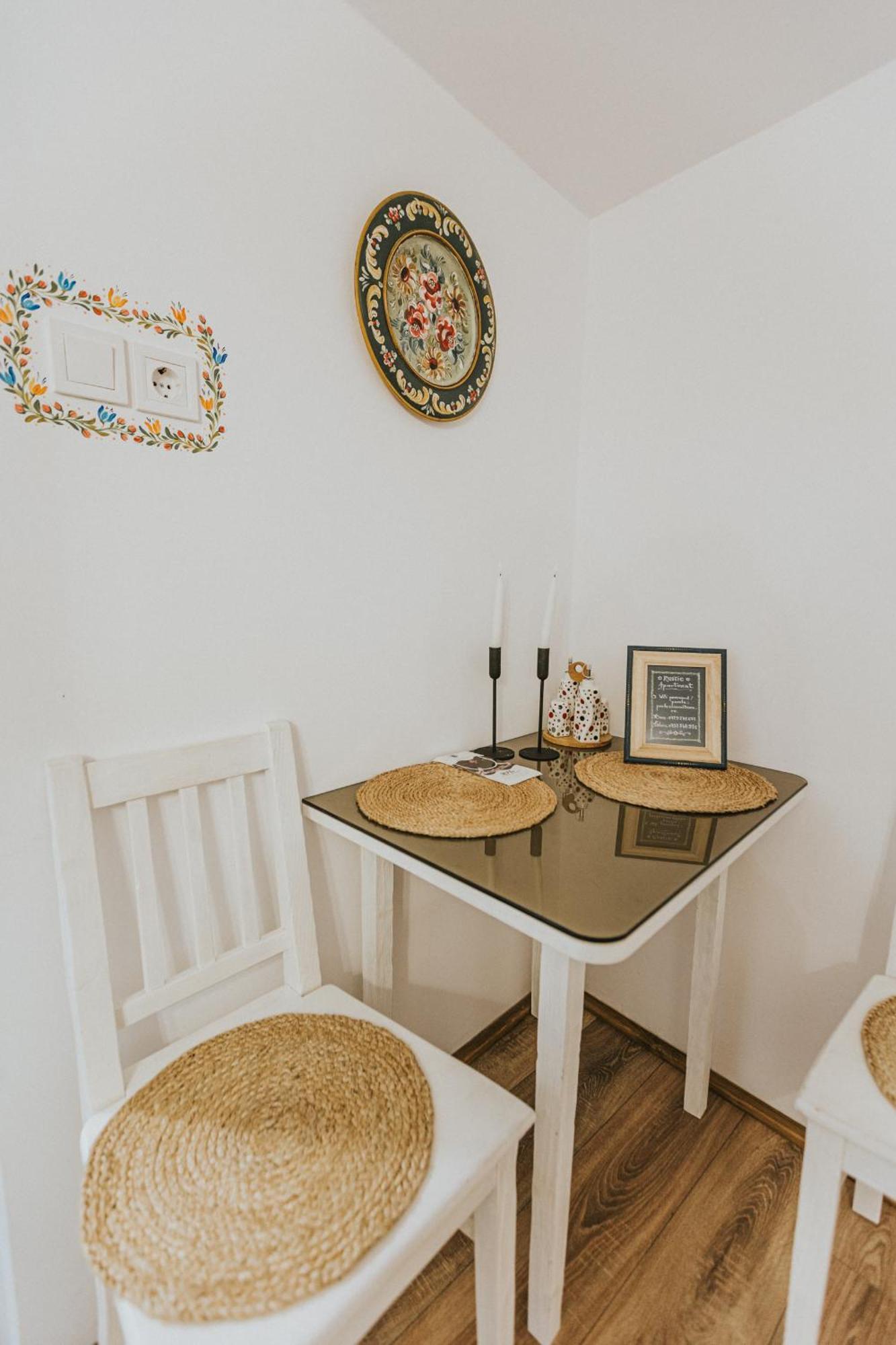 Republicii Rustic Apartament In Brasov City Center Kültér fotó